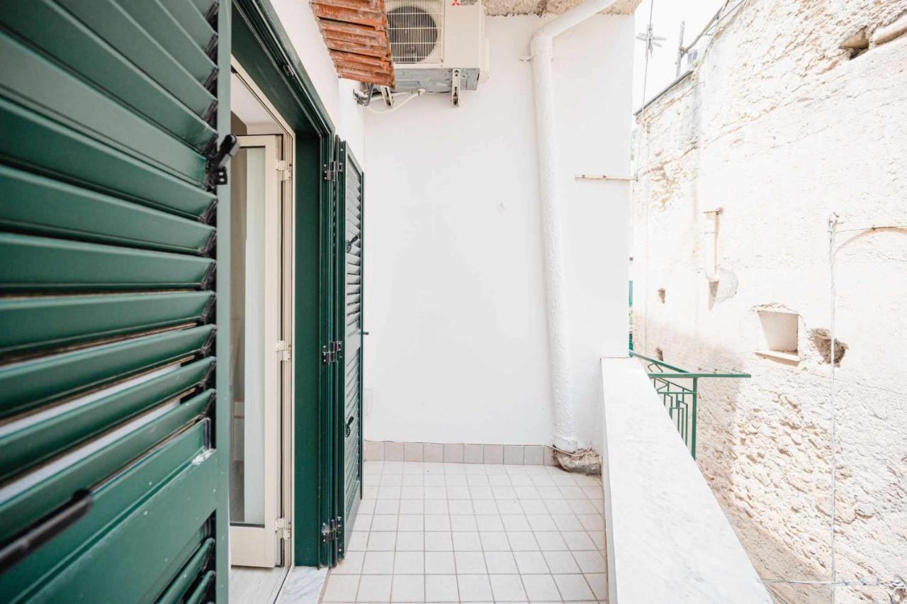 White Amalfi Centro Storico By Italianhost Apartment Екстериор снимка