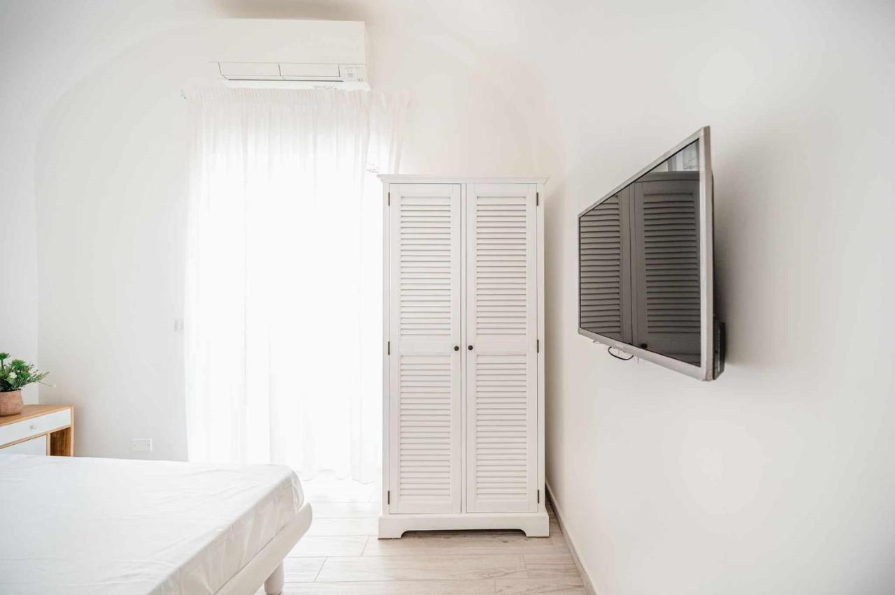 White Amalfi Centro Storico By Italianhost Apartment Екстериор снимка