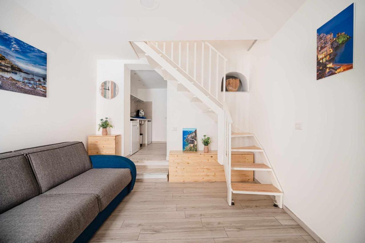 White Amalfi Centro Storico By Italianhost Apartment Екстериор снимка